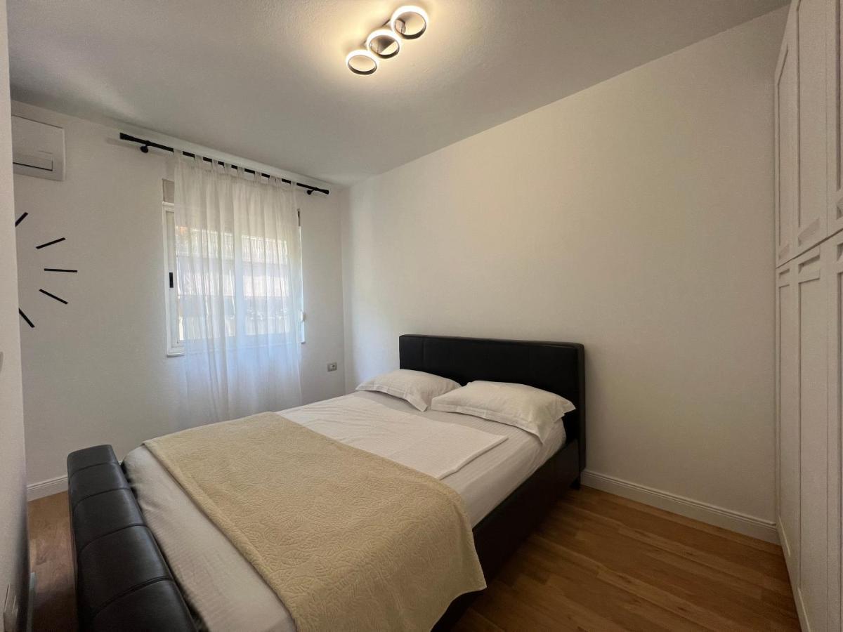 Lana Studio Apartment Tirana Exterior photo